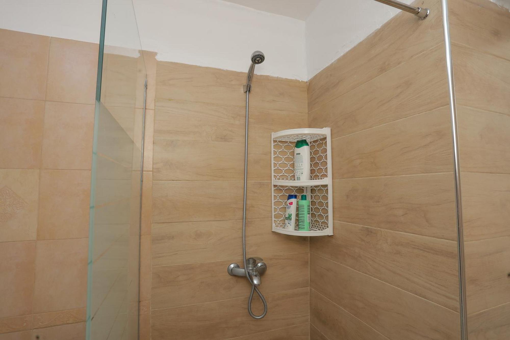 New Bazar Selvia Apartment 地拉那 外观 照片